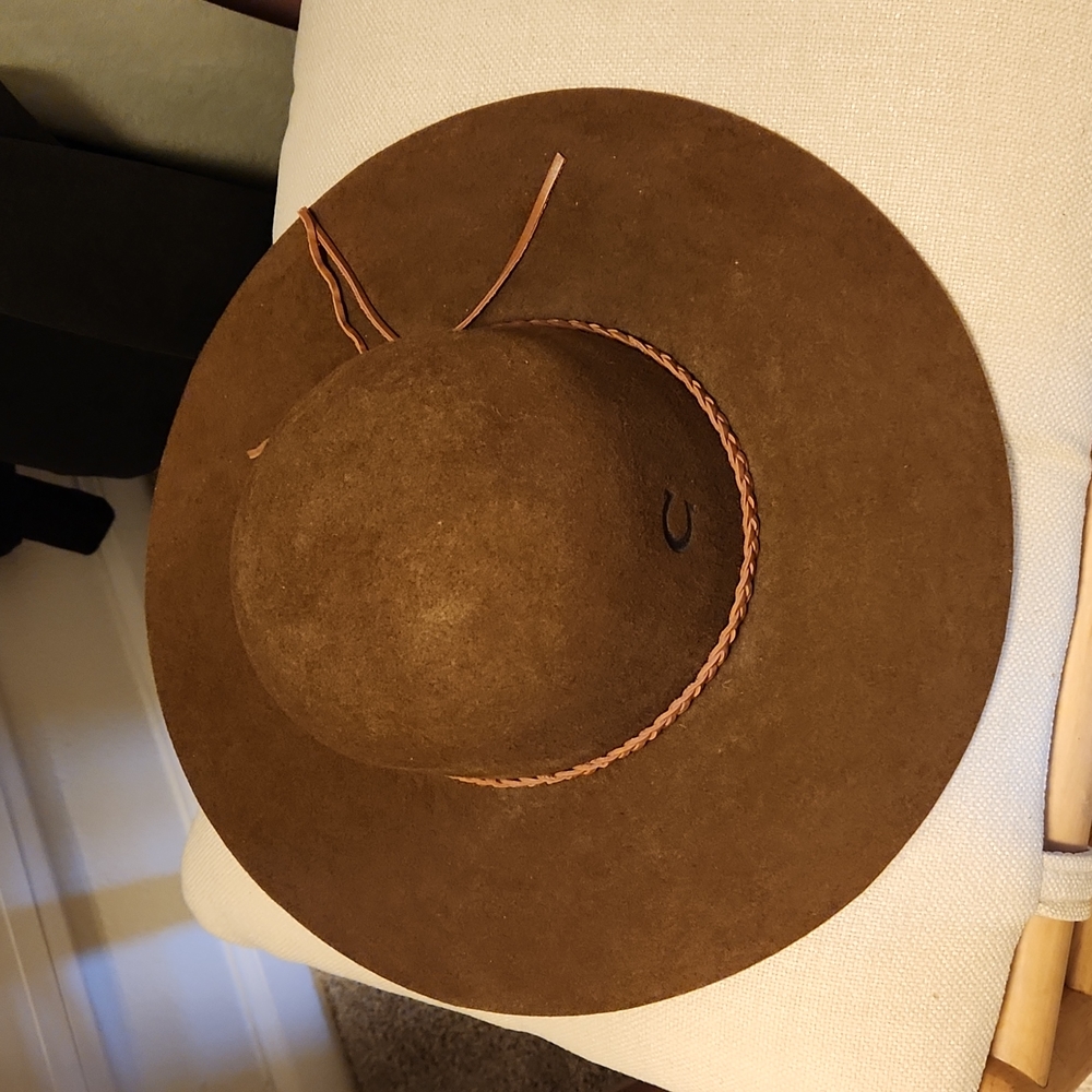 Charlie 1 Horse Hat